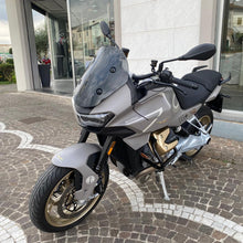Carica l'immagine nel visualizzatore di Gallery, MOTO GUZZI V 100 MANDELLO - 2025 - KM 6223