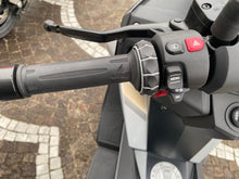 Carica l'immagine nel visualizzatore di Gallery, BMW C 400 GT - 2025 - KM 1273