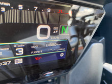 Carica l'immagine nel visualizzatore di Gallery, YAMAHA TRACER 9 - 2025 - KM 8880