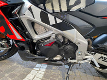 Carica l'immagine nel visualizzatore di Gallery, APRILIA TUONO V4 FACTORY - 2023 - KM 17203