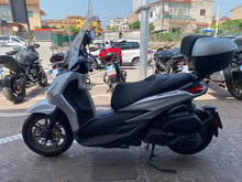 Carica l'immagine nel visualizzatore di Gallery, PIAGGIO BEVERLY 400 S - 2025 - KM 22932