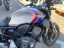 Carica l'immagine nel visualizzatore di Gallery, HONDA CB 1000 R - 2019 - KM 18688