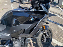 Carica l'immagine nel visualizzatore di Gallery, BMW F 900 XR - 2026 - KM 3212