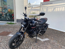 Carica l'immagine nel visualizzatore di Gallery, TRIUMPH TRIDENT 660 - 2026 - KM 14887