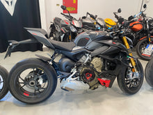 Carica l'immagine nel visualizzatore di Gallery, DUCATI STREETFIGHTER V4 S - 2023 - KM 17326