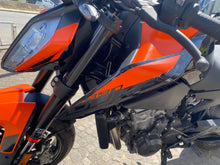 Carica l'immagine nel visualizzatore di Gallery, KTM 890 DUKE - 2023 - KM 14939
