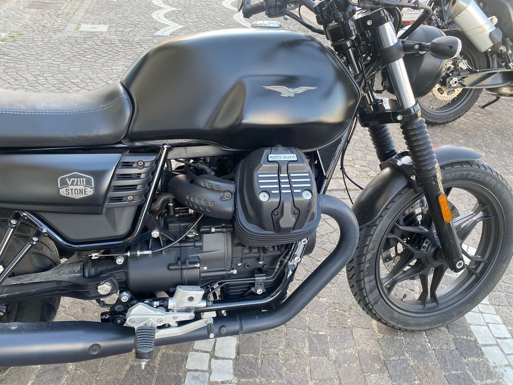 MOTO GUZZI V7 III STONE - 2020 - KM 24301