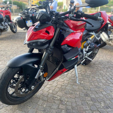 Carica l&#39;immagine nel visualizzatore di Gallery, DUCATI STREETFIGHTER V2 - 2023 - KM 7732