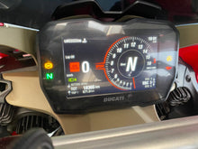Carica l'immagine nel visualizzatore di Gallery, DUCATI PANIGALE V4 S - 2022 - KM 18365