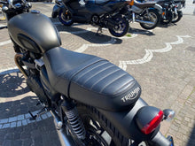 Carica l'immagine nel visualizzatore di Gallery, TRIUMPH SPEED TWIN 900 - 2023 - KM 8117