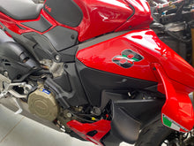 Carica l'immagine nel visualizzatore di Gallery, DUCATI STREETFIGHTER V4 S - 2025 - KM 4808