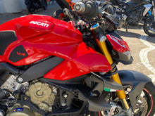 Carica l'immagine nel visualizzatore di Gallery, DUCATI STREETFIGHTER V4 S - 2020 - KM 18833