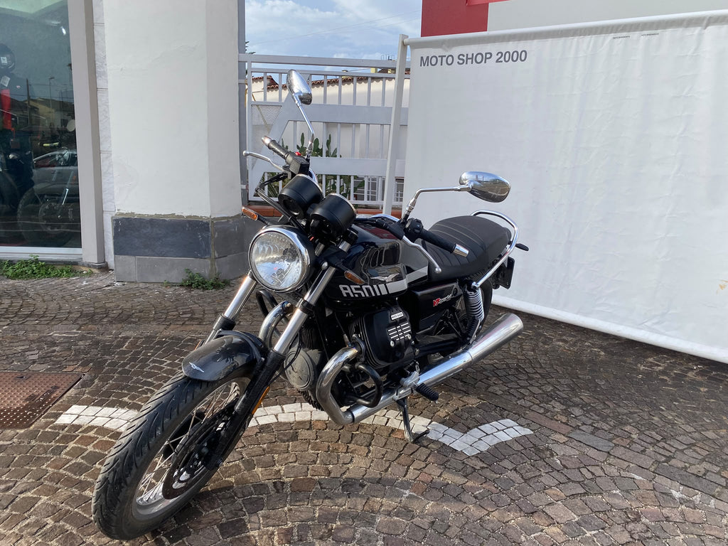 MOTO GUZZI V7 SPECIAL - 2023 - KM 8206