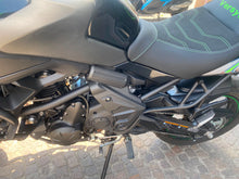 Carica l'immagine nel visualizzatore di Gallery, KAWASAKI VERSYS 650 - 2025 - KM 6425