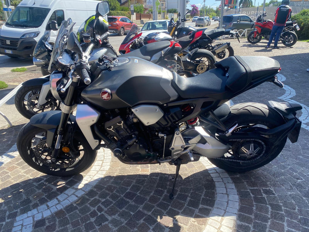 HONDA CB 1000 R - 2018 - KM 25658