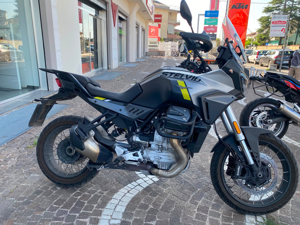 MOTO GUZZI STELVIO - 2024 - KM 34153