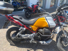 Carica l&#39;immagine nel visualizzatore di Gallery, MOTO GUZZI V85 TT - 2022 - KM 16525