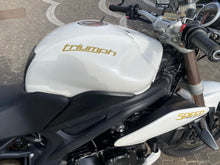 Carica l'immagine nel visualizzatore di Gallery, TRIUMPH SPEED TRIPLE 1050 - 2013 - KM 36751
