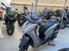 Carica l'immagine nel visualizzatore di Gallery, HONDA SH 125 - 2024 - KM 37044
