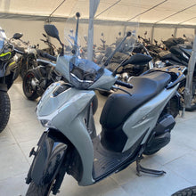 Carica l'immagine nel visualizzatore di Gallery, HONDA SH 125 - 2024 - KM 37044