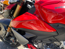 Carica l'immagine nel visualizzatore di Gallery, DUCATI STREETFIGHTER V2 - 2026 - KM 381