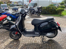 Carica l&#39;immagine nel visualizzatore di Gallery, PIAGGIO VESPA 300 GTS - 2019 - KM 17231