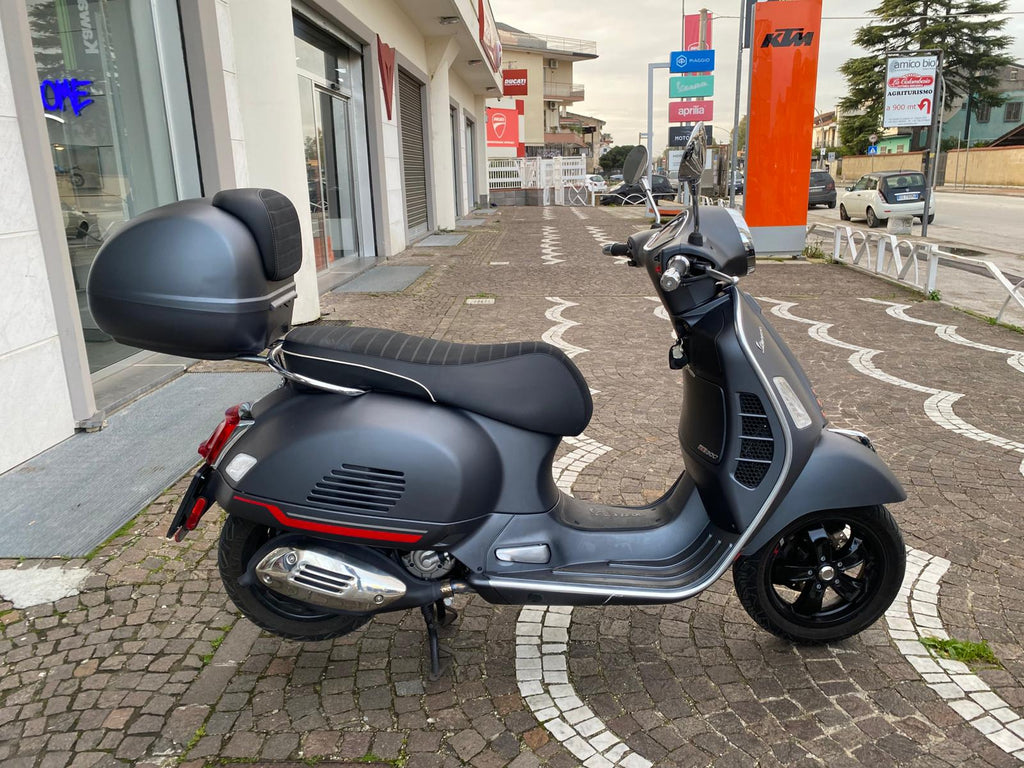 VESPA GTS 300 SUPER SPORT - 2021 - KM 8149