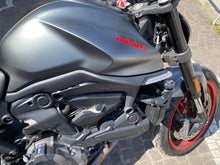 Carica l'immagine nel visualizzatore di Gallery, DUCATI MONSTER 937 - 2024 - KM 4086