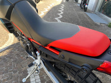 Carica l'immagine nel visualizzatore di Gallery, APRILIA TUAREG 660 - 2026 - KM 9