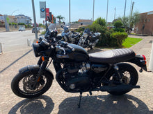 Carica l'immagine nel visualizzatore di Gallery, TRIUMPH BONNEVILLE T120 BLACk - 2023 - KM 13520