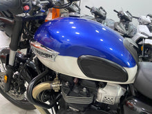 Carica l&#39;immagine nel visualizzatore di Gallery, TRIUMPH BONEVILLE T100 - 2021 - KM 8245