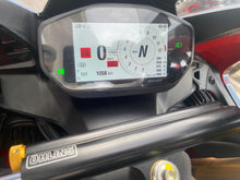 Carica l'immagine nel visualizzatore di Gallery, DUCATI PANIGALE V2 BAYLISS - 2024 - KM 1058
