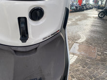 Carica l'immagine nel visualizzatore di Gallery, PIAGGIO BEVERLY 300 HPE - 2021 - KM 7493