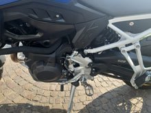 Carica l&#39;immagine nel visualizzatore di Gallery, BMW F 900 GS - 2025 - KM 3002