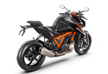 Carica l&#39;immagine nel visualizzatore di Gallery, 2024 KTM 1390 SUPER DUKE R