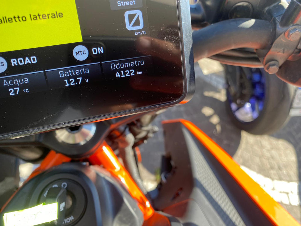KTM 390 DUKE - 2025 - KM 4122