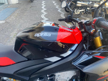 Carica l'immagine nel visualizzatore di Gallery, APRILIA TUONO 660 FACTORY - 2026 - KM 2585