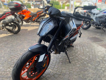 Carica l&#39;immagine nel visualizzatore di Gallery, KTM 890 DUKE GP - 2023 - KM 10328