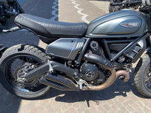 Carica l'immagine nel visualizzatore di Gallery, DUCATI SCRAMBLER 800 - 2022 - KM 7976
