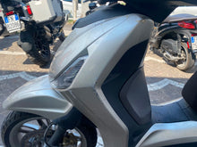 Carica l'immagine nel visualizzatore di Gallery, PIAGGIO BEVERLY 300 HPE - 2021 - KM 55617