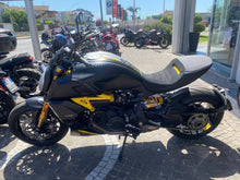 Carica l'immagine nel visualizzatore di Gallery, DUCATI DIAVEL 1260 S - 2022 - KM 2228