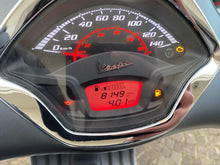 Carica l'immagine nel visualizzatore di Gallery, VESPA GTS 300 SUPER SPORT - 2021 - KM 8149