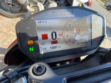 Carica l'immagine nel visualizzatore di Gallery, DUCATI HYPERMOTARD 950 - 2019 - KM 13051