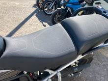 Carica l'immagine nel visualizzatore di Gallery, TRIUMPH TIGER 900 GT PRO - 2025 - KM 6511
