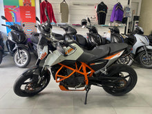 Carica l&#39;immagine nel visualizzatore di Gallery, KTM 690 DUKE - 2012 - KM 39343