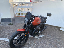 Carica l'immagine nel visualizzatore di Gallery, MOTO GUZZI V7 STONE - 2022 - KM 9127