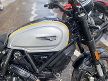 Carica l&#39;immagine nel visualizzatore di Gallery, DUCATI SCRAMBLER 1100 PRO - 2020 - KM 5211