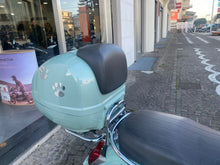 Carica l&#39;immagine nel visualizzatore di Gallery, VESPA 300 GTS - 2023 - KM 22064