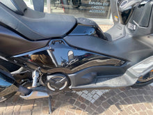Carica l'immagine nel visualizzatore di Gallery, YAMAHA T MAX 560 TECH MAX - 2024 - KM 21880