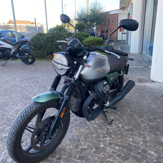 MOTO GUZZI V7 STONE - 2021 - KM 19727